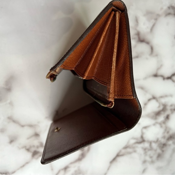 78. Authentic Louis Vuitton Monogram Tresor Wallet - Picture 2 of 13